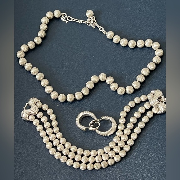 Vtg Crown Trifari bracelet Trifari necklace and earrings - Picture 2 of 11